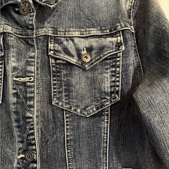 Ethyl Classic Blue Denim Jean Jacket NWOT never worn - Picture 3 of 4